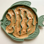 SlowBowl Lick Mat & Feeder Set